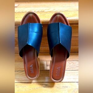 MIA Mule Block Heels Sandals Size 9 M Women's Black Sliders Excellent Condition